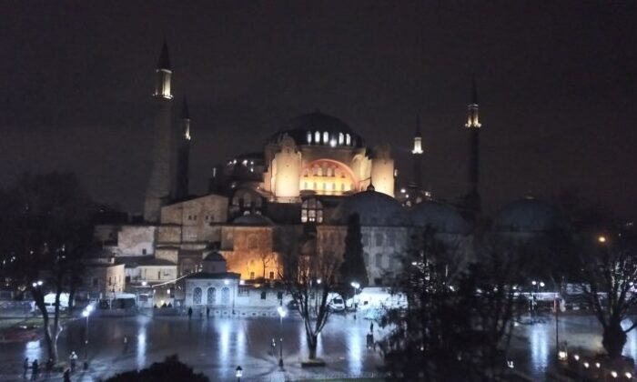 Ayasofya’da ilk Regaip Kandili kutlandı!.