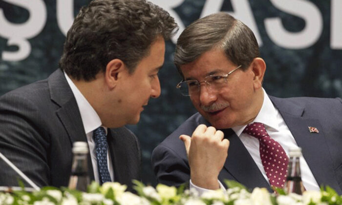 Gavur işi gücü bıraktı AK Parti’den kovulan Edi ile Büdü’yü cilalamaya başladı!.