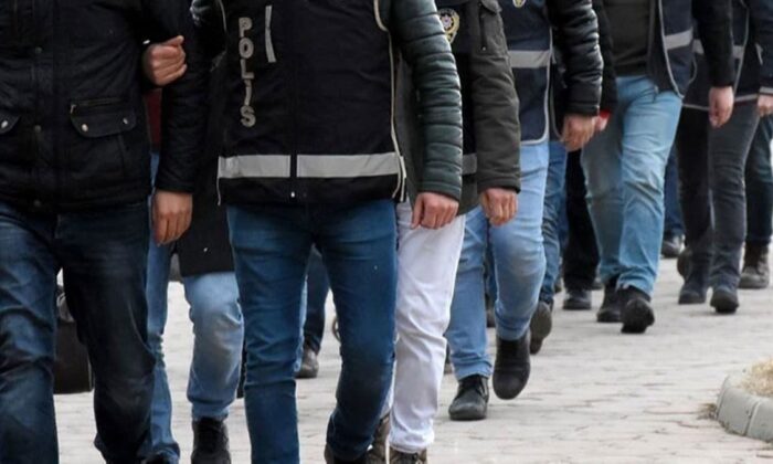 Balıkesir merkezli 38 ilde FETÖ operasyonu! 54 gözaltı..