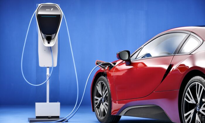 Dünya elektrikli araçlara teşvik ederken bizimkiler ÖTV oranına yüzde 400 zam yaptı!.