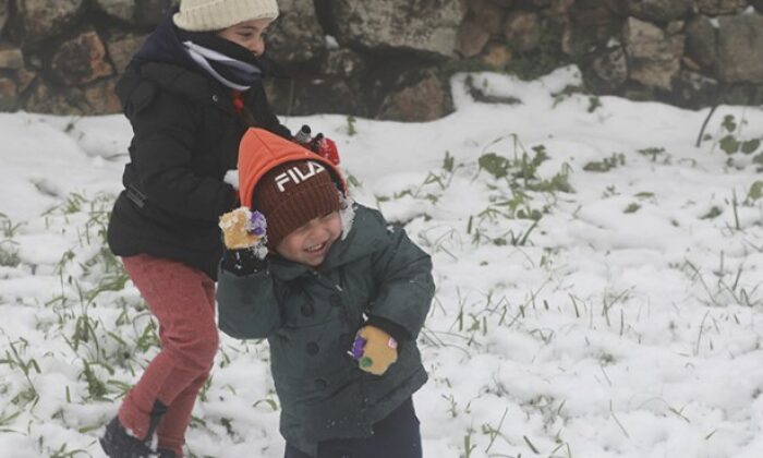 Can Filistin’de kar sevinci…
