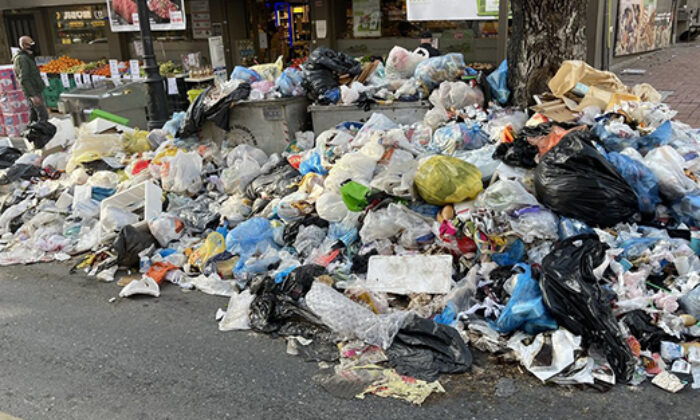 Her şey çok güzel(!) oluyor! İstanbul’da çöp dağları kat çıkmaya başladı!.
