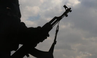 YPG/PKK’lı teröristler Deyrizor’da 100 sivili zorla silah altına aldı!.