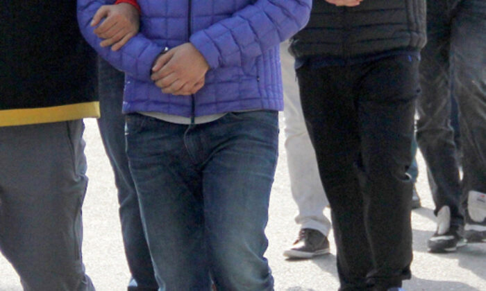 Şanlıurfa merkezli 5 ilde FETÖ’ye eş zamanlı operasyon..