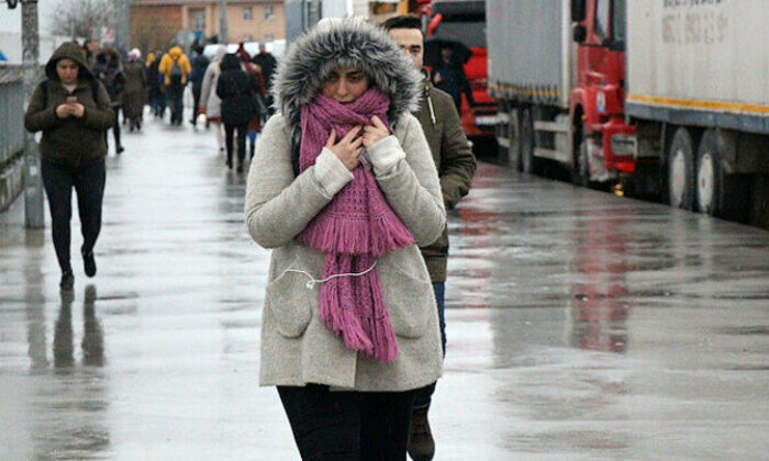 Bahar havasına veda edin!. Sıcaklıklar 20 derece birden düşecek!.