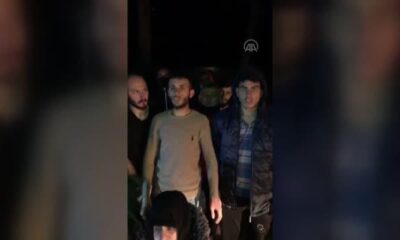 Yunan askerleri göçmenleri darp edip, paralarına ve ayakkabılarına el koydu!.