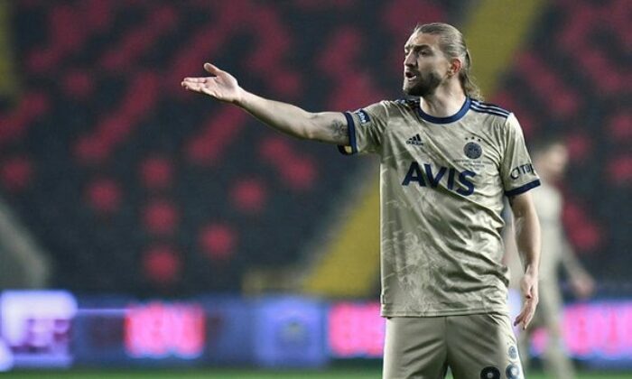 Fenerbahçe’de flaş Caner Erkin kararı.. (video haber)