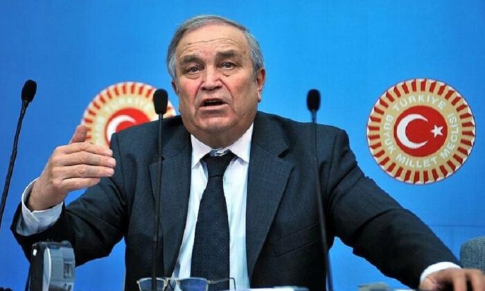 CHP’li eski vekil Şahin Mengü çok sert çıktı! “Anayasanın ilk dört maddesini tartışmaya açanlarla koalisyon kurmak CHP’nin tarihine ihanettir!.” (video haber)