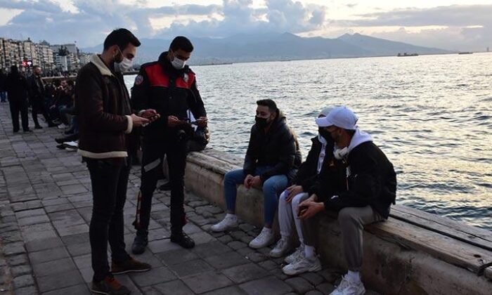 İzmir için uyarı! Vaka sayılarında kritik eşik aşıldı!.