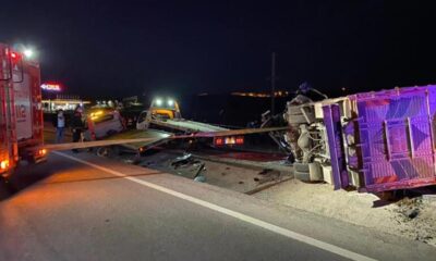 Gece yarısı feci kaza! 4 ölü, 2 yaralı..