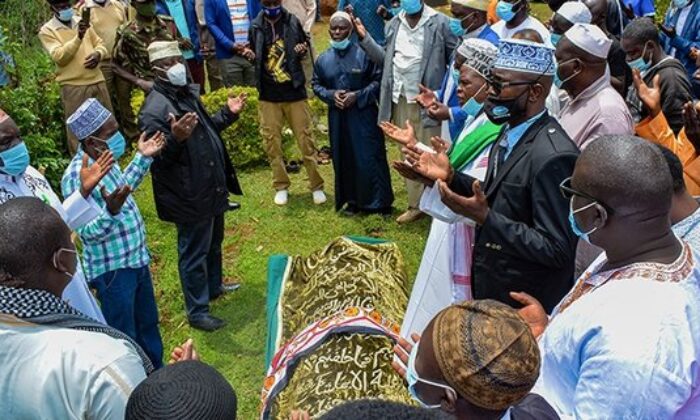 Barack Obama’nın büyükannesi Sarah Obama son yolculuğuna uğurlandı!.