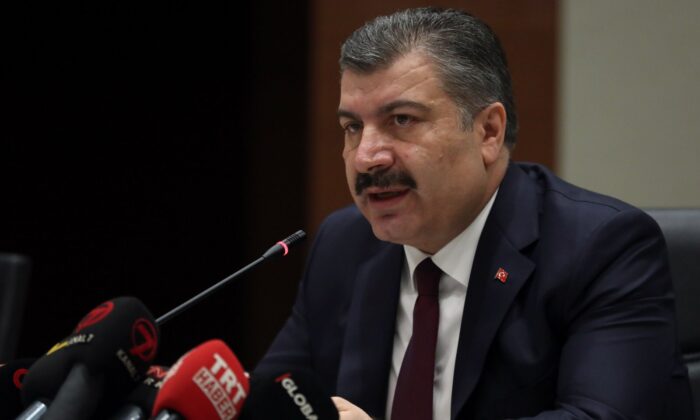 Sağlık Bakanı Dr. Fahrettin Koca açıklama yapıyor!. (canlı yayın)