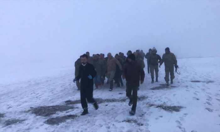11 şehit verdiğimiz Bitlis’te ki helikopter kazasından ilk görüntüler!.