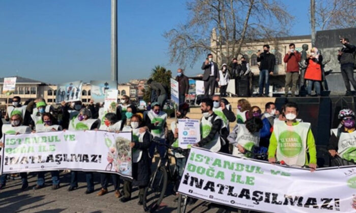 Yine sokağa indiler! CHP’den “Kanal İstanbul’a hayır” eylemi…