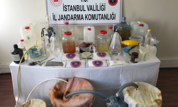 Esenyurt’ta rezidansta ki uyuşturucu imalathanesine baskın..