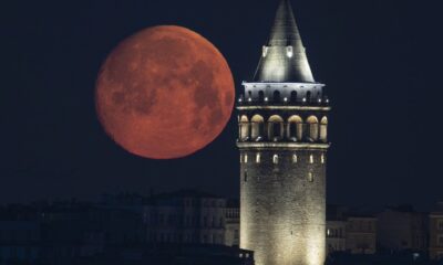 İstanbul rüya gibi.. Dolunay manzarası büyüledi!.