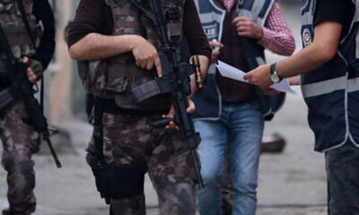 Interpol tarafından kırmızı bültenle aranan şüpheli İstanbul’da yakalandı!.