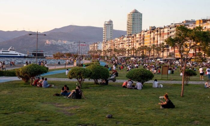 İzmir kızarmaya başladı! Vali Köşger, vaka sayılarının yüzde 50 arttığını açıkladı!.