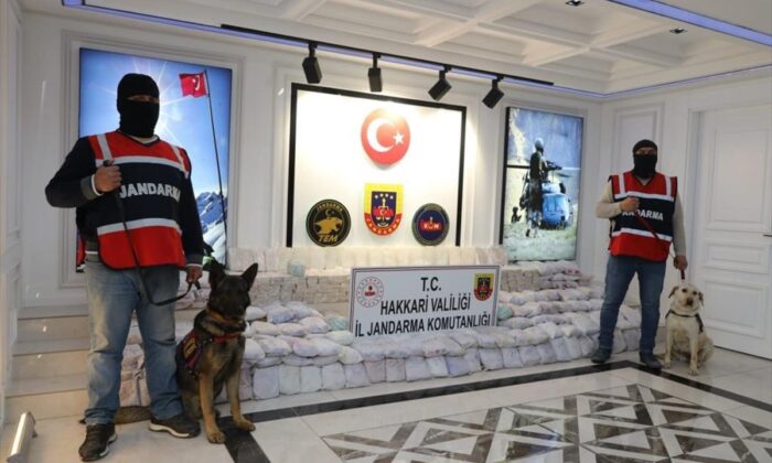 Hakkari’de terör operasyonu! 482 kilo eroin ele geçirildi!.