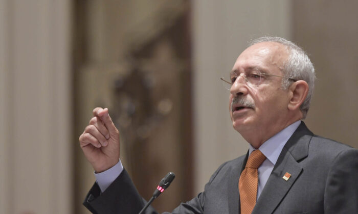 Lafı evirdi çevirdi ama bir türlü kınayamadı! Kılıçdaroğlu’ndan bildiri yorumu..