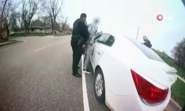 ABD’de siyahi Daunte Wright’ı vuran polis memuru istifa etti!.