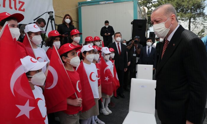 Cumhurbaşkanı Erdoğan gençlere seslendi! “2053 Türkiye’sini siz kuracaksınız!.”