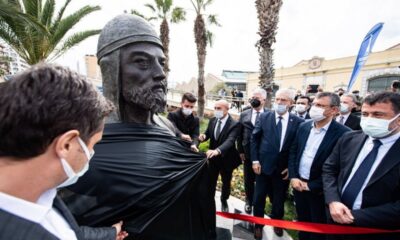 İzmir’in suyu yok, başkanları heykel dikiyor! Tunç Soyer, Çaka Bey heykelinin açılışını yaptı!.