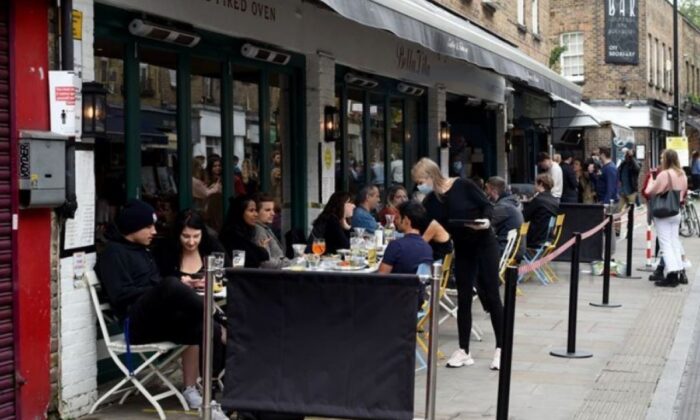 İngiltere’de kısıtlamalar kaldırıldı!.