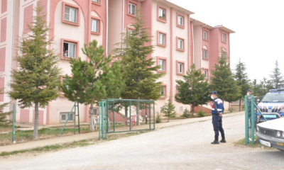Komşuların mantı günü virüs kabusuna döndü!. 8 daire karantinada..