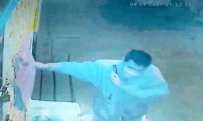Kuşadası’nda Türk Bayrağına çirkin saldırı.. (video haber)