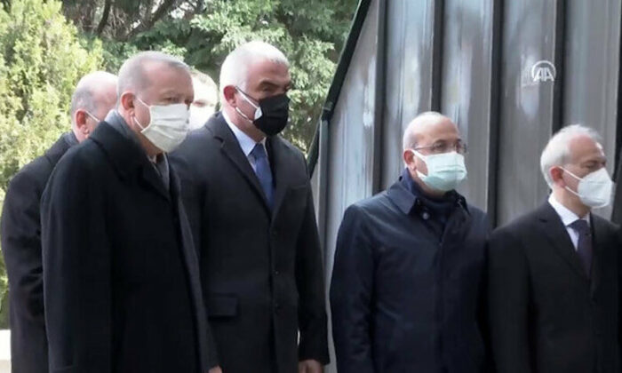 Özal’ın ölümünün 28. yılı… Başkan Erdoğan anma töreninde Kur’an okudu!. (video haber)