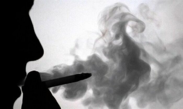 İftar sonrası içilen sigarada beyin kanaması riski var!.