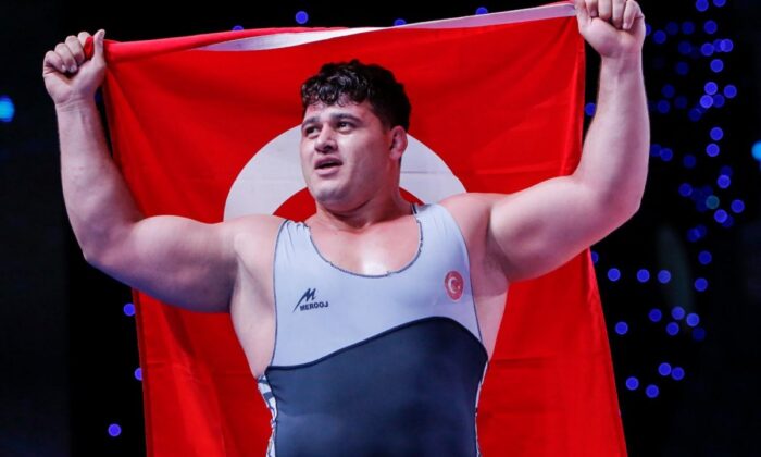 Milli Güreşçimiz Rıza Kayaalp, 10. Avrupa şampiyonluğunu kazandı!.