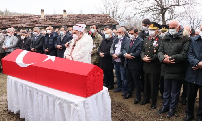 Şehit Uzman Çavuş Aygün Çakar son yolculuğuna uğurlandı!.