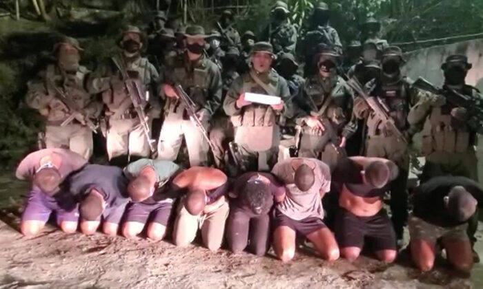 Venezuela, Kolombiya sınırında 8 askerinin rehin alındığını doğruladı!.