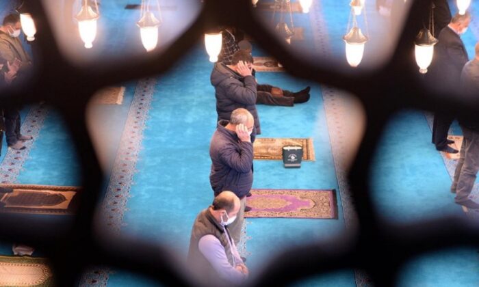 İl il Bayram Namazı saatleri..