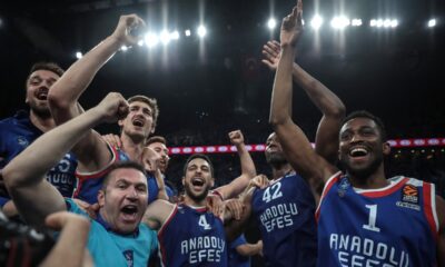 Anadolu Efes EuroLeague şampiyonu oldu..