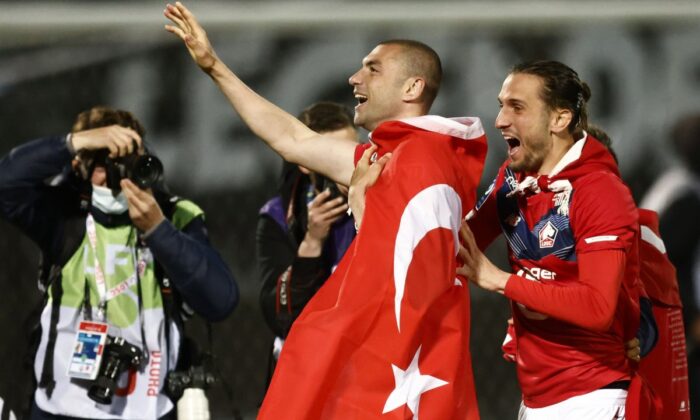 Burak Yılmaz, Fransa’da manşetlerde..