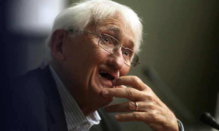 Alman filozof Jürgen Habermas, BAE’nin ödülünü reddetti!.