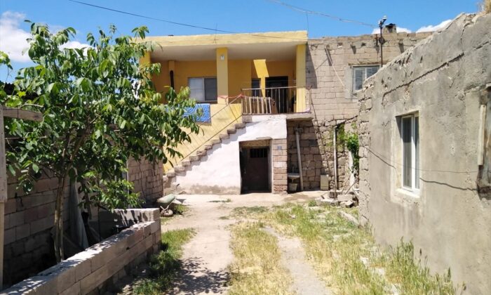 Kayseri’de aile dramı! Annesi, babası ve kardeşini bıçakladı!.