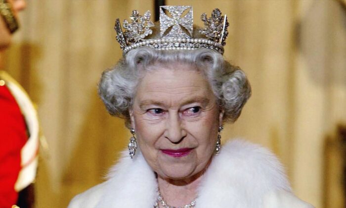 Kraliçe Elizabeth kendi alkol markasını kurdu!.