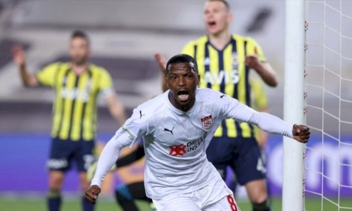 Ali Koç’un beceriksizliği Fenerbahçe’yi bu yıl da şampiyonluktan etti!. Yine elde var “SIFIR” kupa!.