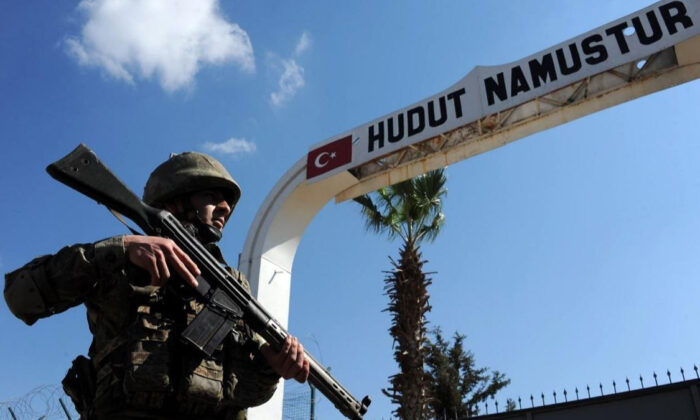 Yurt dışına kaçmak isteyen 2 PKK’lı terörist sınırda yakalandı!.