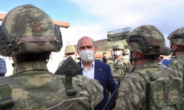 Süleyman Soylu, Van’da askeri üs bölgesini ziyaret etti!.