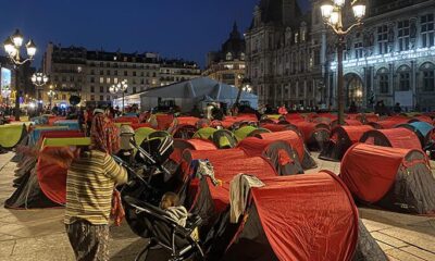 Paris Belediyesi önünde çadır kuran göçmenler tahliye edildi!.