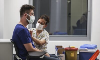 18 yaş ve üstü gençler bugün aşılanmaya başladı..