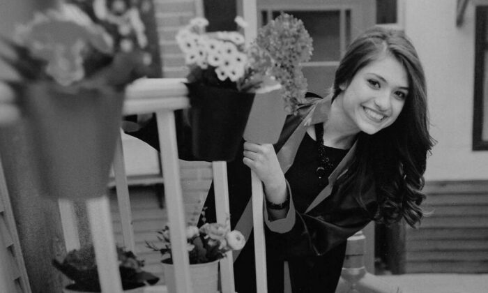 Aybüke Öğretmenden ayrılalı 4 yıl oldu!.