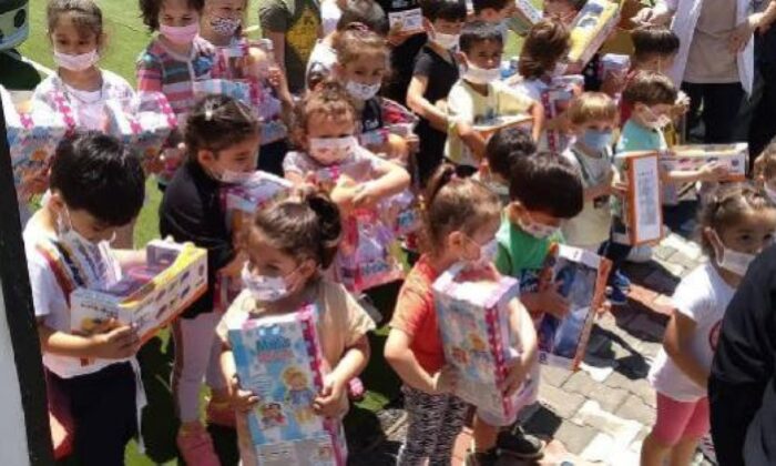 Çocuklar “Tayyip Dede” diye bağırınca, Cumhurbaşkanı Erdoğan konvoyu durdurdu!.