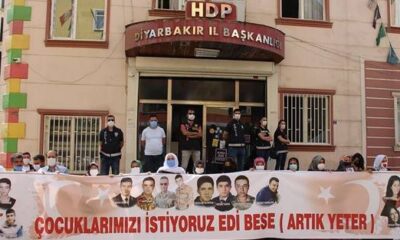 Dağa kaçırılan oğlunun montu HDP binasından çıkan evlat nöbetinde ki baba HDP’ye öfke kustu!.
