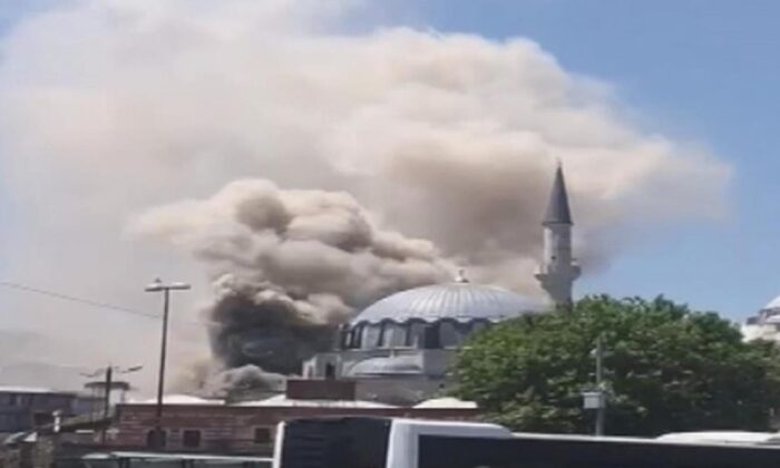 Fatih’te korkutan yangın…